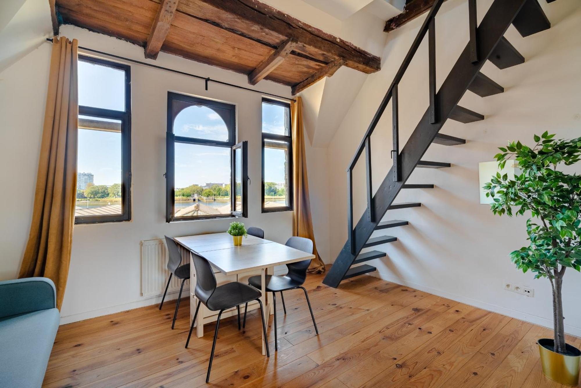 Charming Two-Bedroom River Side Apartment Antwerpen Kültér fotó