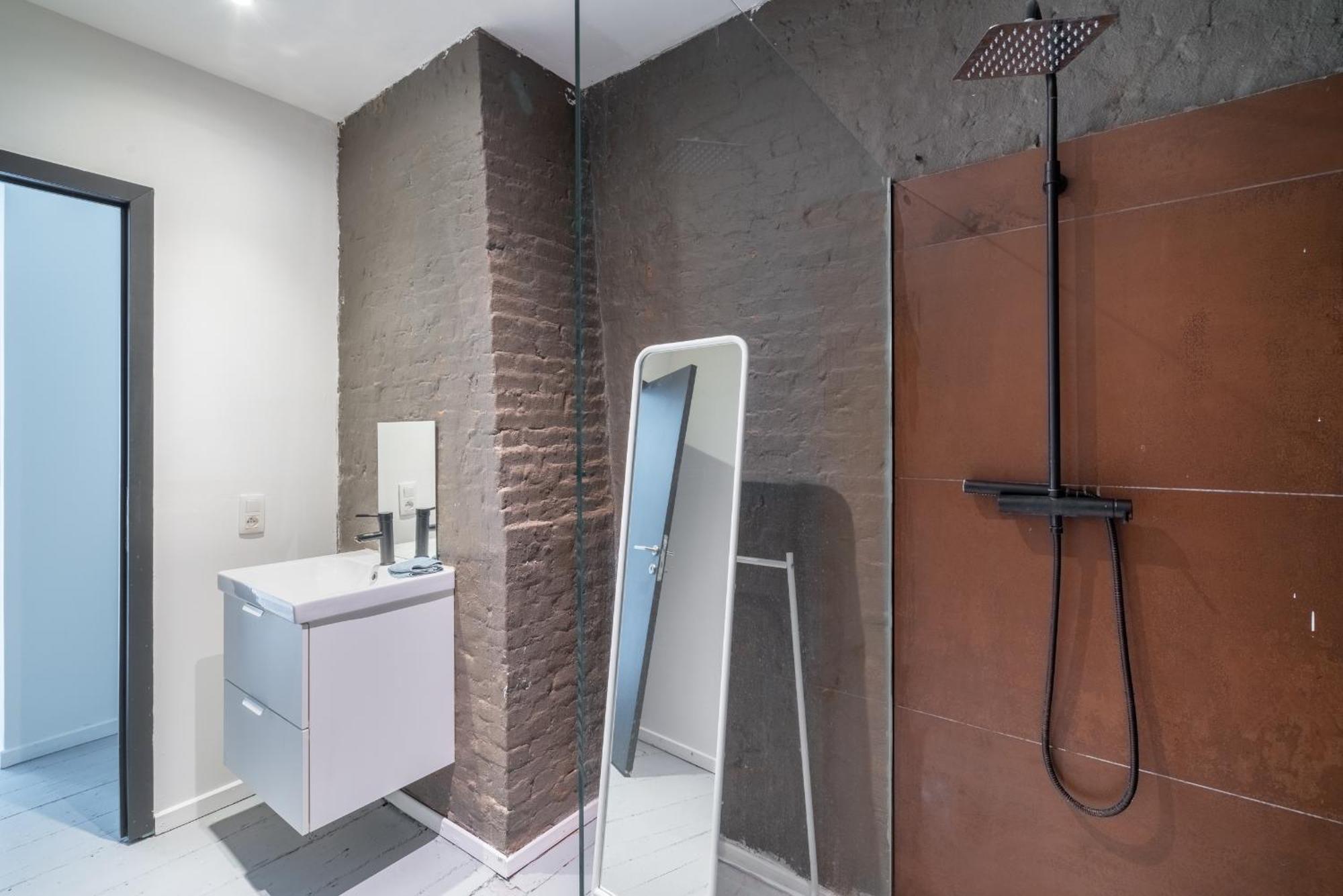 Charming Two-Bedroom River Side Apartment Antwerpen Kültér fotó